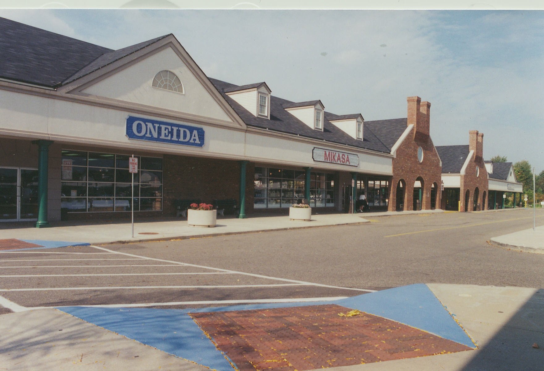 Mikasa Outlet Locations